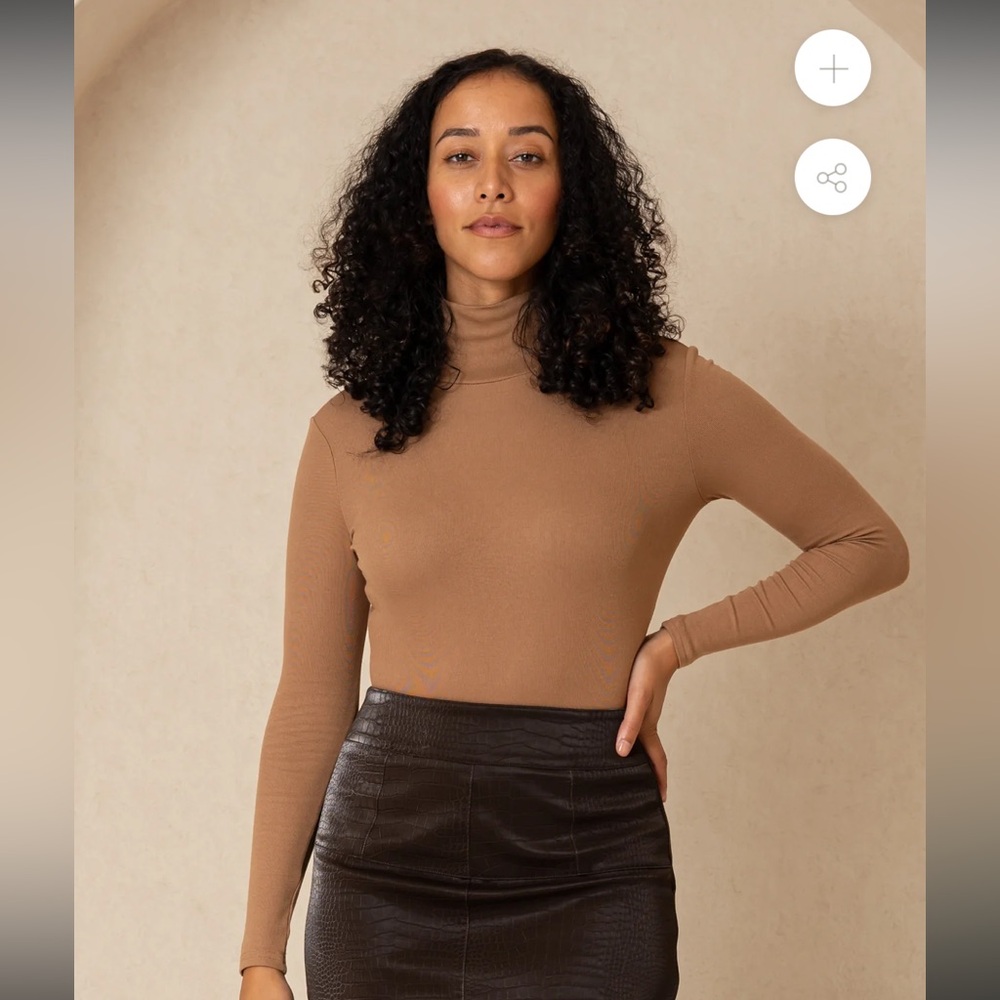 Ribbed Brown Turtleneck